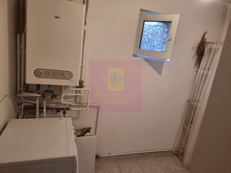GIURGIU - SE VINDE CASA (5 CAM) COM. ROATA DE JOS